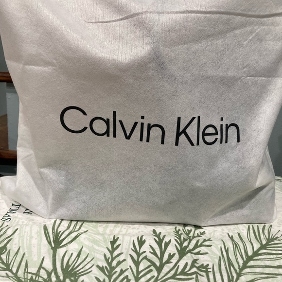 Calvin Klein Gabrianna Bubble Lamb North/South Key Item Tote, Rose Smoke - Picture 8 of 8